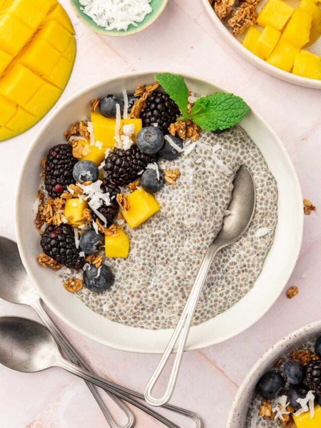 Chia Pudding Breakfast Bowl
