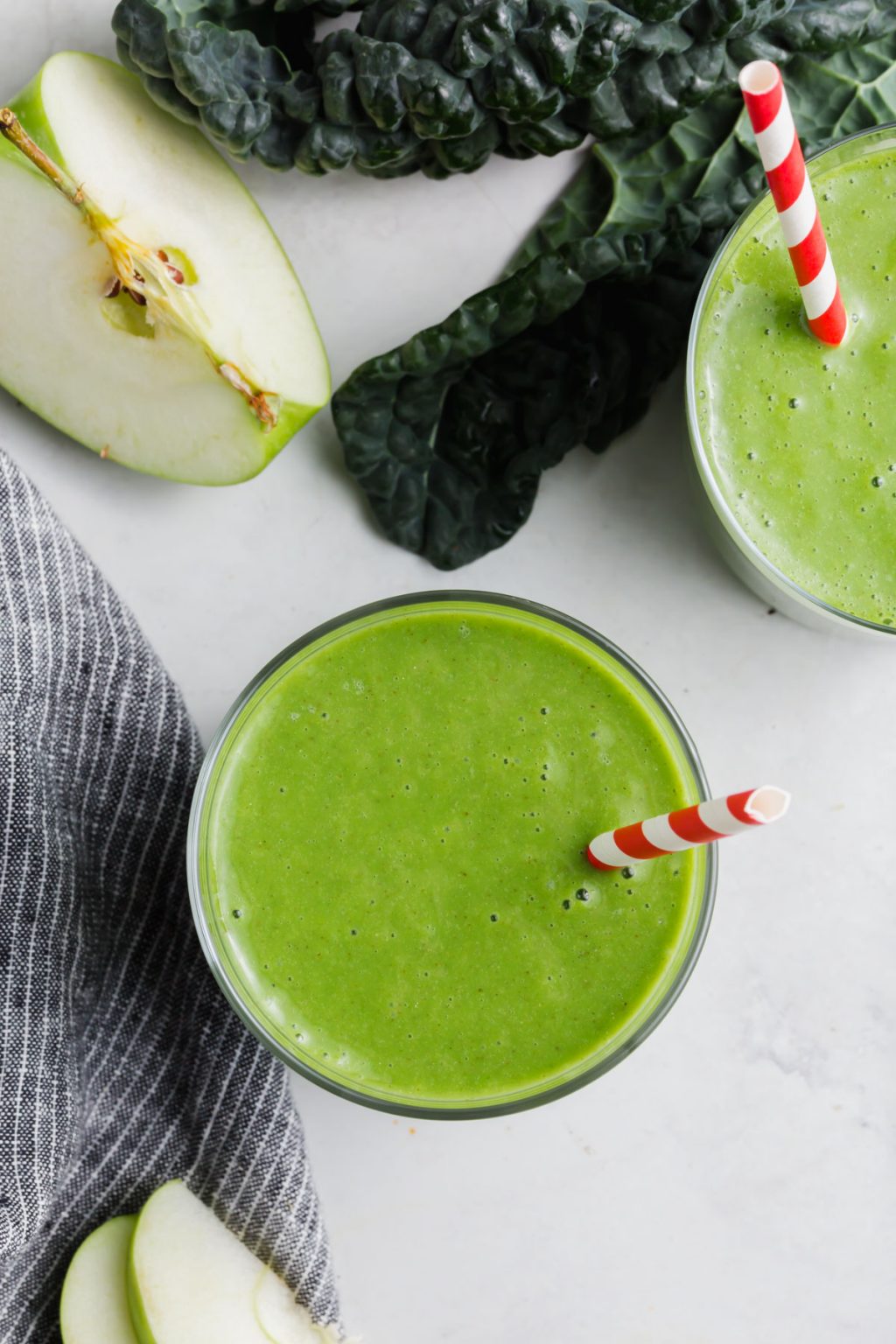 Easy Apple Kale Smoothie GlutenFree, DairyFree, Vegan
