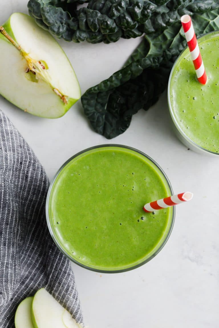 Easy Apple Kale Smoothie GlutenFree, DairyFree, Vegan