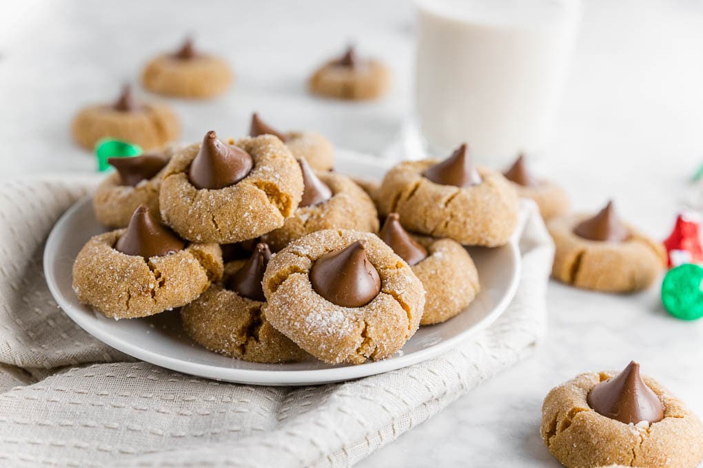 Flourless Peanut Butter Blossoms glutenfree and only 7 ingredients!