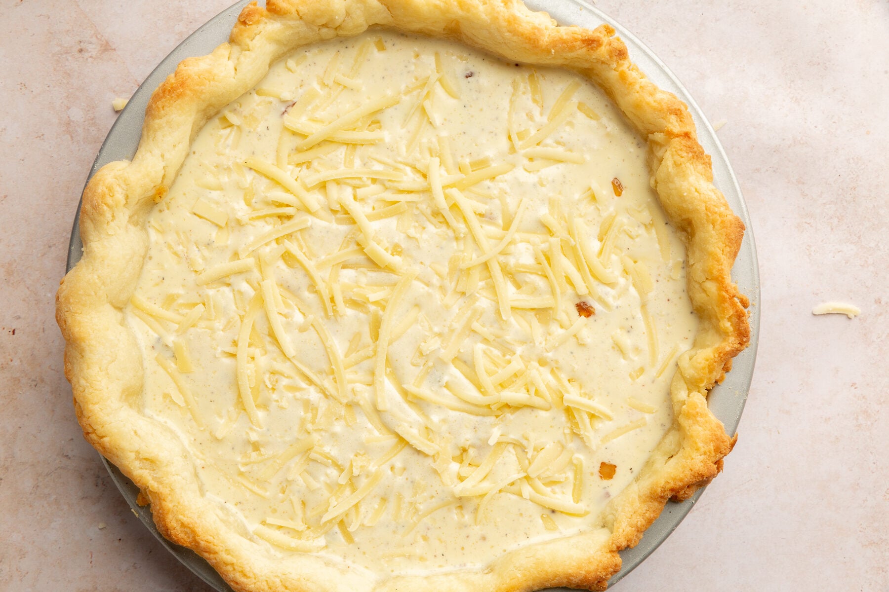 Image of cooked gluten-free quiche lorraine.