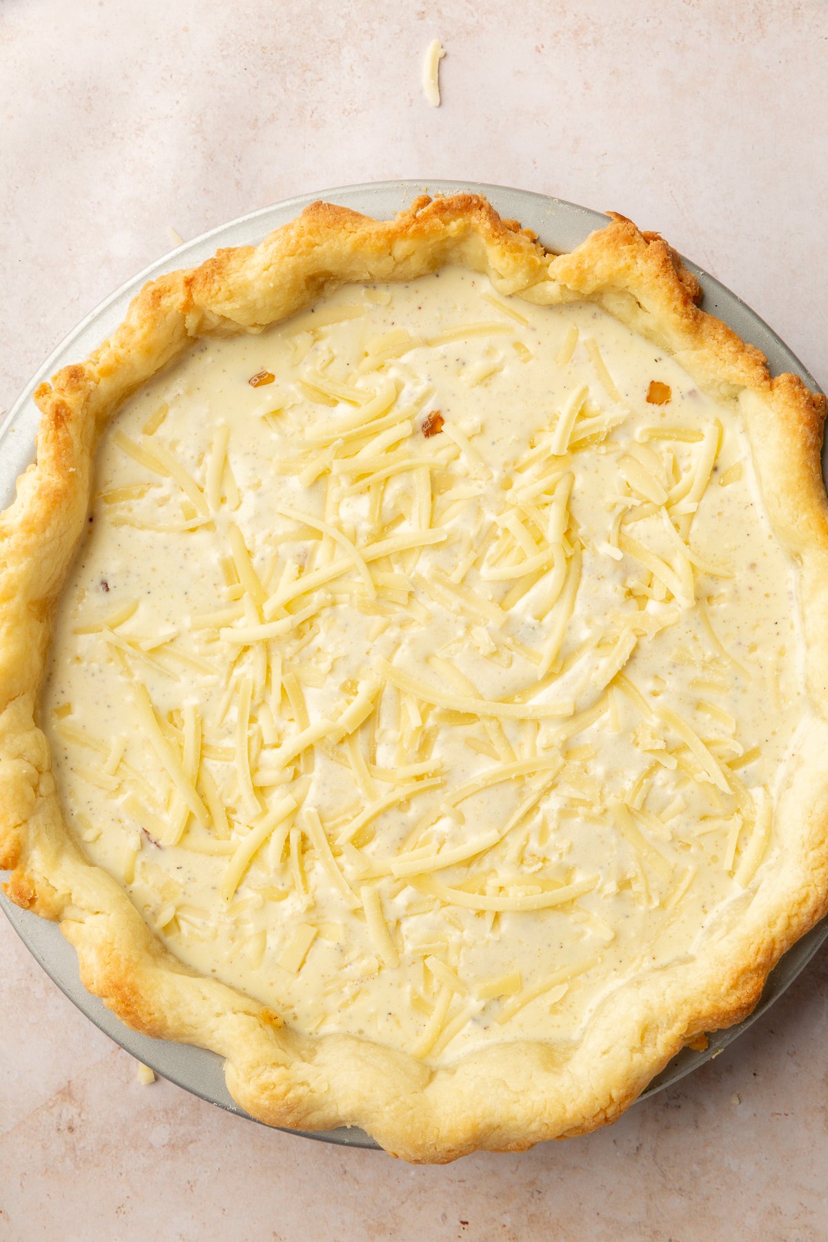 Image of cooked gluten-free quiche lorraine.
